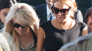Lindsay and Dina Lohan Sue Fox News Over Coke Comments